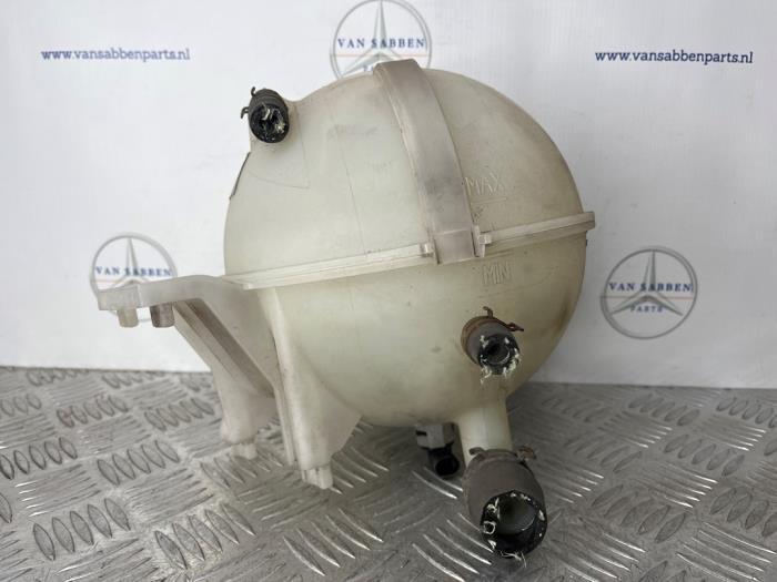 Réservoir d'expansion d'un Mercedes Sprinter, Autos : Pièces & Accessoires, Autres pièces automobiles, Mercedes-Benz, Utilisé