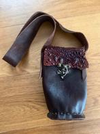 Une pochette ou une pochette de ceinture en cuir véritable, Collections, Enlèvement ou Envoi, Comme neuf