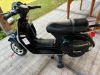 Vespa 12V kinderen scooter, Kinderen en Baby's, Ophalen of Verzenden