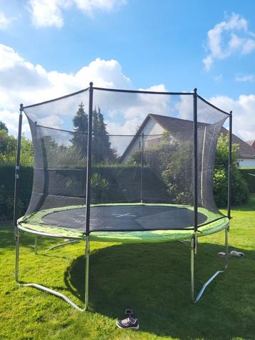 Trampoline X-scape 366 disponible aux enchères