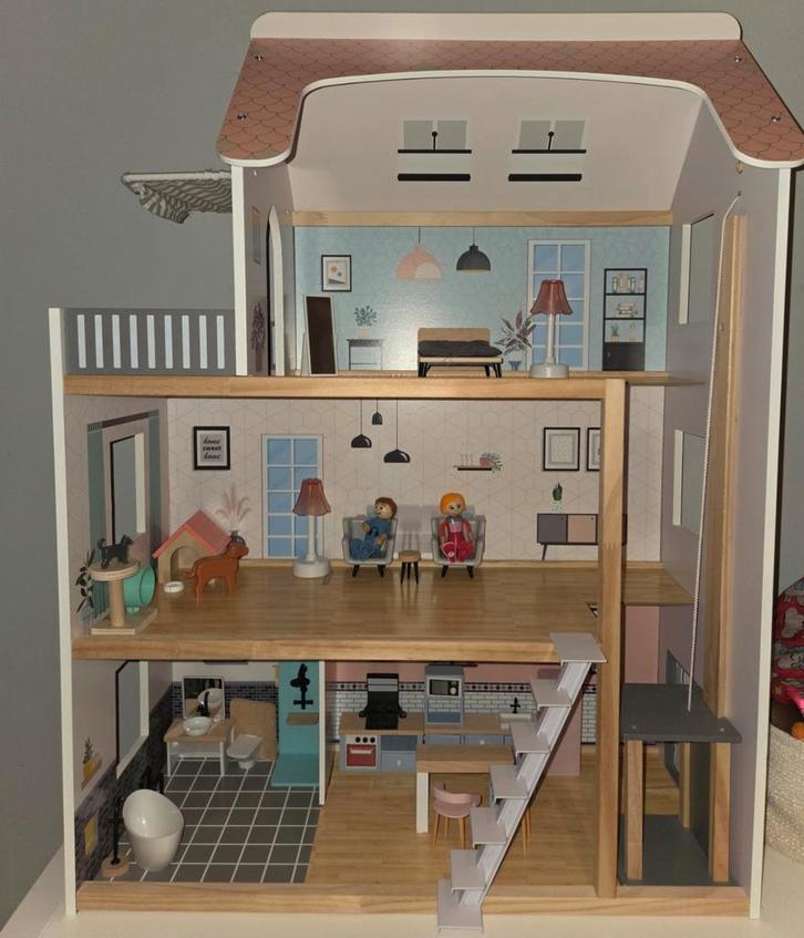 Playtive Houten Poppenhuis (met accessoires), Kinderen en Baby's, Speelgoed | Houten speelgoed, Zo goed als nieuw, Meubelstuk of Keukentje