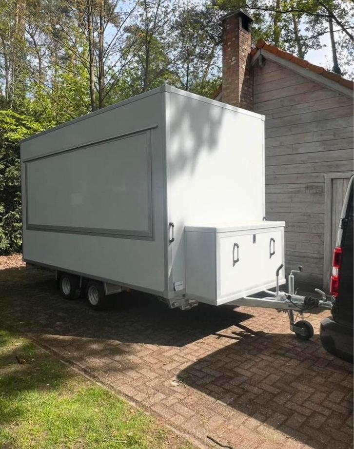 Friet foodtruck! Perfecte staat! Direct beginnen, Zakelijke goederen, Stock en Retail | Verkoopwagens, Ophalen