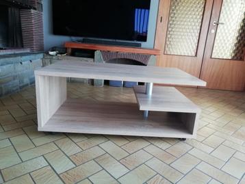 Design salontafel, met wielen. Onberispelijke staat. beschikbaar voor biedingen