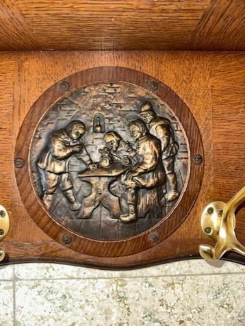 hoedenplank kapstok beschikbaar voor biedingen