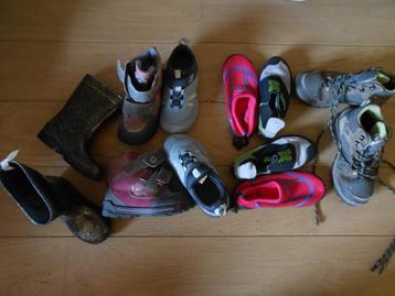chaussure pointure 26 à 31. Marche eau escalade bottine 6e/P beschikbaar voor biedingen