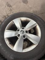 Kits hivers skoda t roc 215 60 16 pneus 6mm, Autos : Pièces & Accessoires, Enlèvement, Pneu(s)