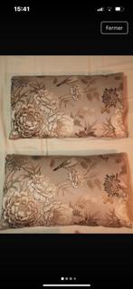 2 coussins en velours, Enlèvement, Comme neuf