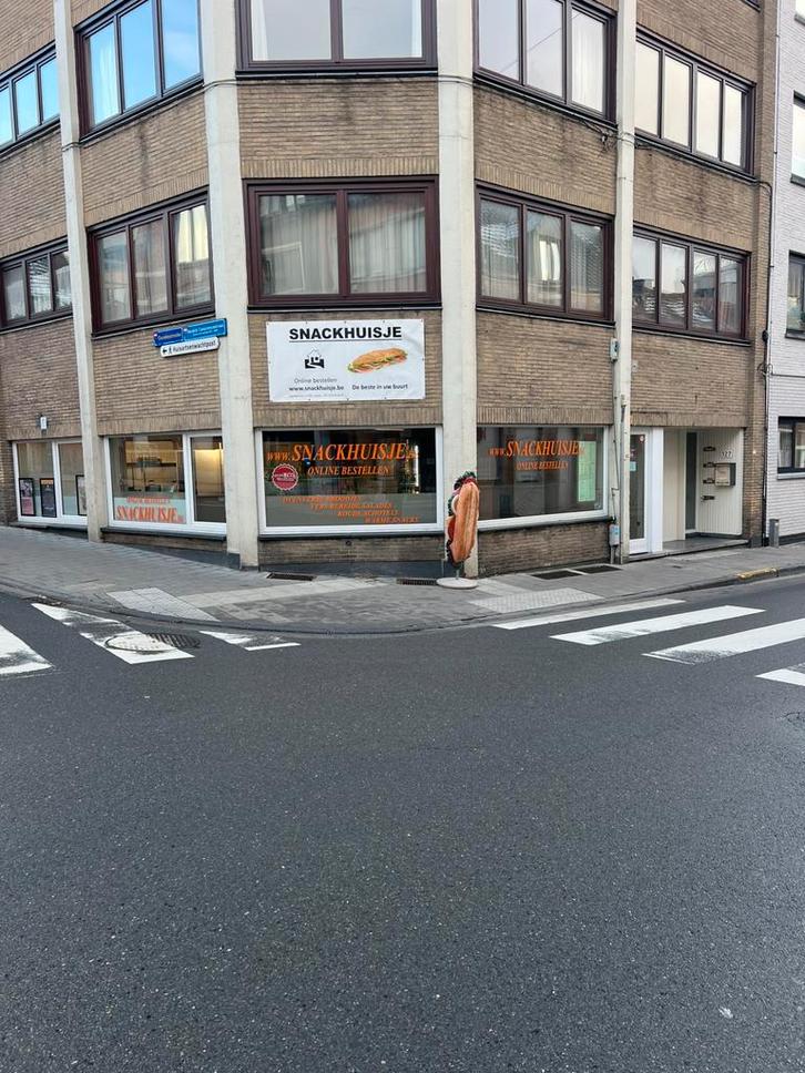 TOPBROODJESZAAK LEUVEN, Zakelijke goederen, Exploitaties en Overnames