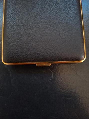 Retro sigaretten box zwart goud kleur mooi intact  beschikbaar voor biedingen