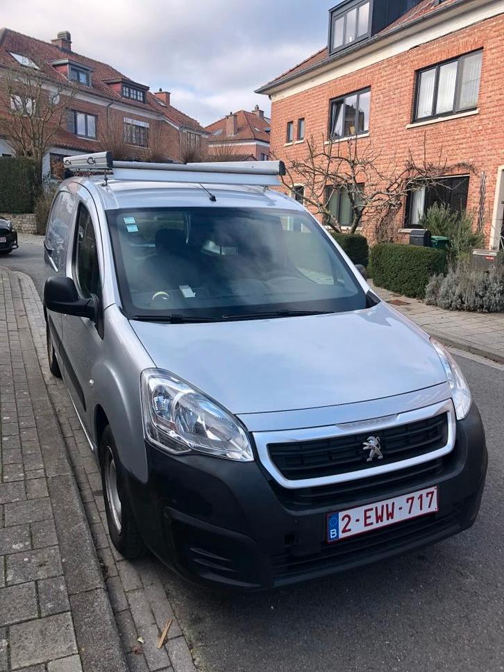 Peugeot partner 2016, Auto's, Bestelwagens en Lichte vracht, Particulier, Airbags, Airconditioning, Metaalkleur, Mistlampen, Peugeot