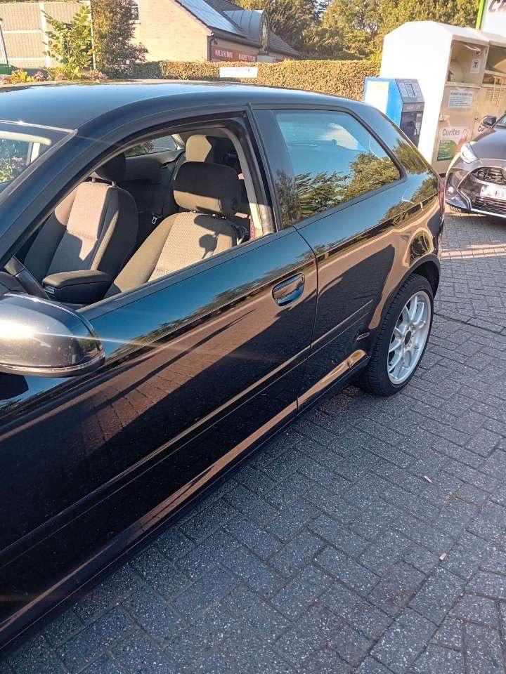 Audi a3 tekoop, Auto's, Audi, Particulier, A3, Benzine, Euro 4, Coupé, 3 deurs, Handgeschakeld, Zwart, Grijs, Stof, Voorwielaandrijving