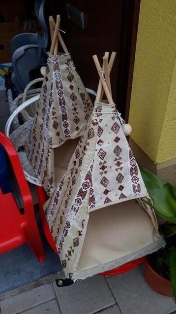 huisje voor kleine honden of katten  beschikbaar voor biedingen