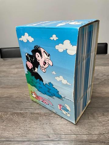 Box met 34 verhalen van De Smurfen strips.