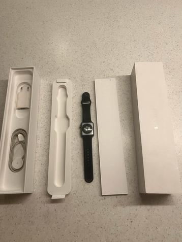 Apple Watch Series 2 / 42 mm beschikbaar voor biedingen