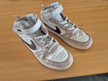 mooie hoge Nike schoenen - maat 35 beschikbaar voor biedingen