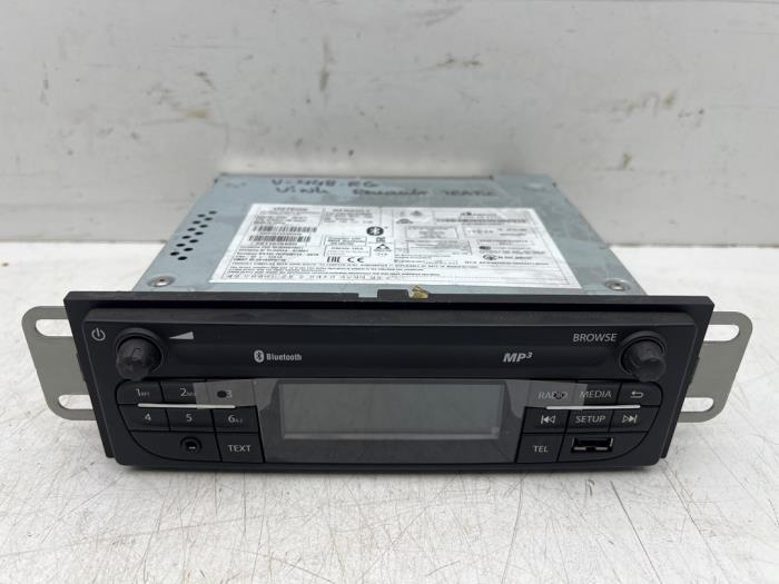 Radio van een Renault Trafic, Auto-onderdelen, Elektronica en Kabels, Renault, Gebruikt, 3 maanden garantie, Ophalen of Verzenden