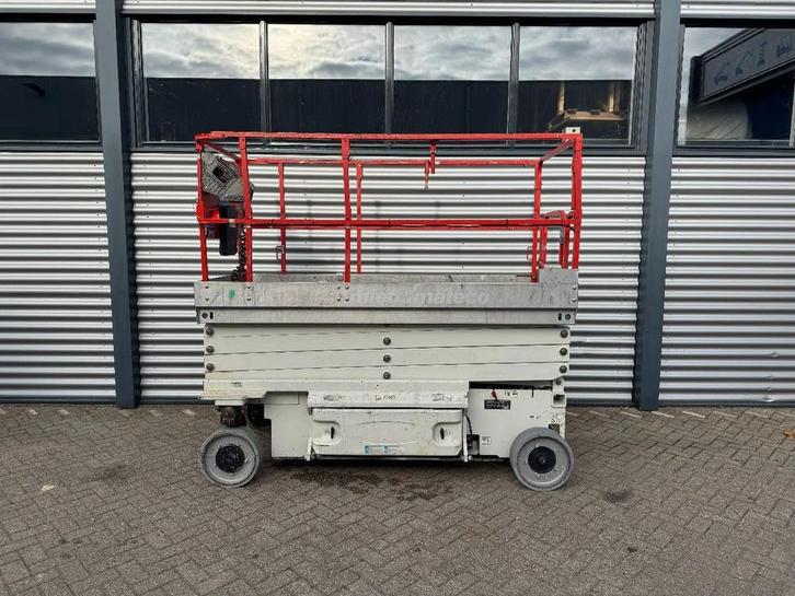 JLG 2646ES Hoogwerker Schaarhoogwerker (bj 2014), Articles professionnels, Machines & Construction | Ascenseurs, Échafaudages & Échelles