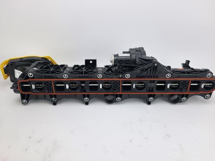 Inlaatspruitstuk van een Mercedes E-Klasse, Auto-onderdelen, Motor en Toebehoren, Mercedes-Benz, Nieuw, 6 maanden garantie, 12 maanden garantie