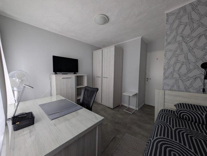 Studio (KOT). Liège centre. Toutes charges comprises., Immo, Appartementen en Studio's te huur, Luik (stad), 20 tot 35 m²