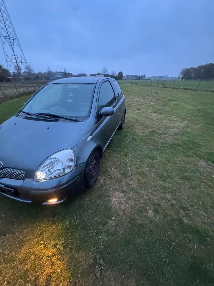 Toyota yaris 1.0, Auto's, Toyota, Particulier, Yaris, ABS, Airbags, Airconditioning, Bluetooth, Centrale vergrendeling, Elektrische buitenspiegels