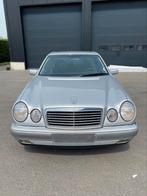 Mercedes Benz E200, Autos, Mercedes-Benz, 5 places, 4 portes, 20000 cm³, Achat