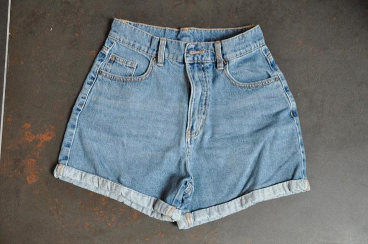 Short en jean Groggy – Taille 34, Kleding | Dames, Spijkerbroeken en Jeans, Gedragen, W27 (confectie 34) of kleiner, Blauw, Ophalen
