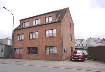 Gebouw te koop in Zele, 6 slpks beschikbaar voor biedingen