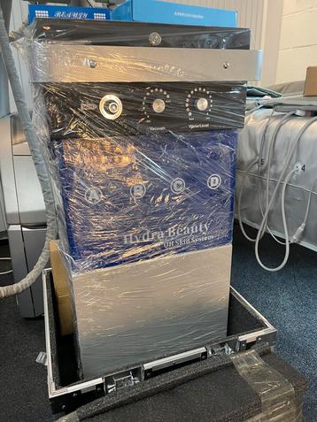 Hydra Beauty / Aqua Glow /Hydrafacial apparaat voor gezicht beschikbaar voor biedingen