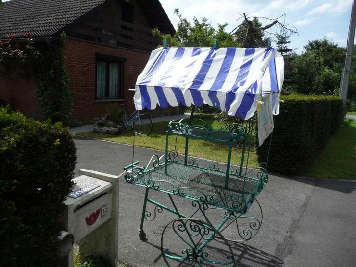 Charrette déco &  Suspension Boule pour fleurs (fer forgé), Jardin & Terrasse, Bacs à fleurs & Jardinières, Utilisé, Bois, Intérieur