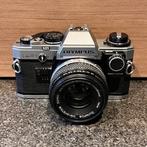 Olympus OM10 analoge camera + lenzen + set + koffer, Enlèvement, Utilisé, Reflex miroir, Olympus