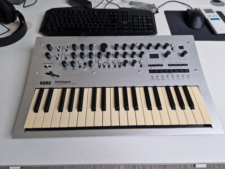 Korg Minilogue, Muziek en Instrumenten, Synthesizers, Gebruikt, Overige aantallen, Korg, Ophalen