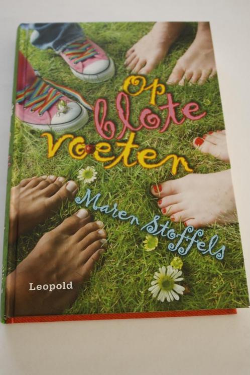 OP BLOTE VOETEN (Auteur : Maren Stoffels), Livres, Livres pour enfants | Jeunesse | 13 ans et plus, Utilisé, Fiction, Enlèvement ou Envoi