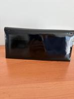 Clutch in zwart lakleder. 10x23x3 cm, Handtassen en Accessoires, Tassen | Damestassen, Ophalen, Zo goed als nieuw, Zwart