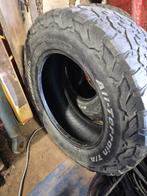 Vend 2 pneus bfgoodrich all terrain A/T Lt 245/65 R17 111/10, Ophalen, Gebruikt
