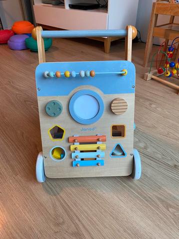 Loopwagentje Janod beschikbaar voor biedingen