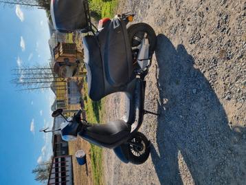2 jaar oude elektrische scooter  beschikbaar voor biedingen