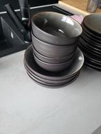 Vaisselle pour la maison +, Maison & Meubles, Enlèvement, Comme neuf, Assiettes(s)
