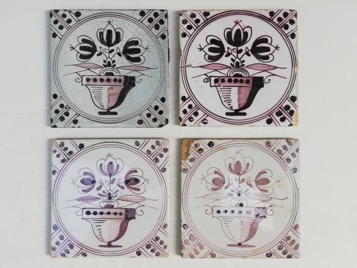 4 carreaux - fleurs & vases en manganèse - Delft - 18/19ième, Antiquités & Art, Antiquités | Céramique & Poterie, Enlèvement ou Envoi