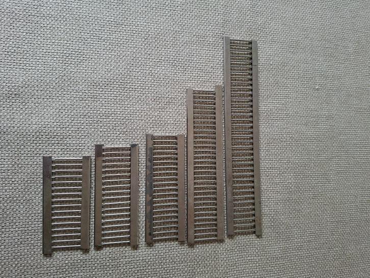 Peignes machine a tricoter Brother, Hobby & Loisirs créatifs, Tricot & Crochet, Utilisé, Tricot, Enlèvement ou Envoi