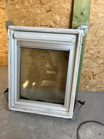 Velux wit beschikbaar voor biedingen