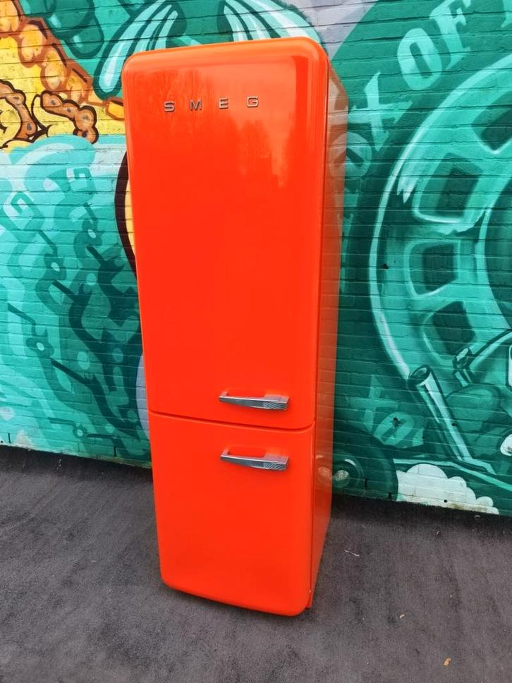 Oranje Smeg, zo goed als nieuw, bezorgen mogelijk, Elektronische apparatuur, Koelkasten en IJskasten, Zo goed als nieuw, Met aparte vriezer