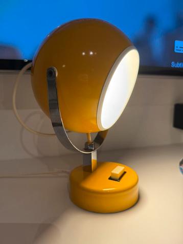 Splendide lampe vintage eye ball beschikbaar voor biedingen