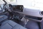 Mercedes-Benz Sprinter Sprinter 317 cdi automaat (bj 2023), Auto's, Automaat, 4 deurs, Stof, Gebruikt