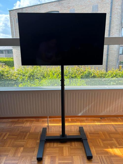 IIYAMA - LE3240S 32-inch Full HD-scherm MET STANDAARD, Audio, Tv en Foto, Televisiebeugels, Zo goed als nieuw, Ophalen