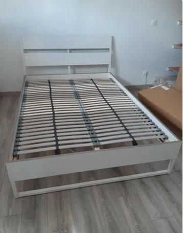 Schitterend wit houten bed 140/200 + nieuwe boxsprings beschikbaar voor biedingen