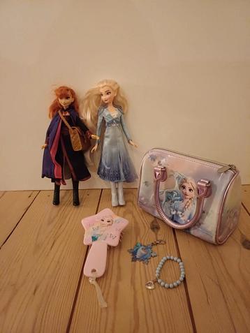 Frozen II Poppen Anna en Elsa met handtas, borstel & armband beschikbaar voor biedingen
