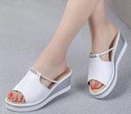 Mules compensées gris blanc, Kleding | Dames, Schoenen, Verzenden, Wit, Nieuw, Sandalen of Muiltjes