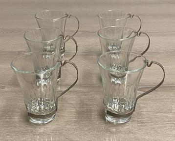 6 kleine vintage koffie- of theeglazen prijs: €10 beschikbaar voor biedingen