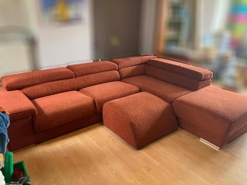 Ruime rechtse vintage zithoek met aparte pouf voetenbank, Huis en Inrichting, Zetels | Complete zithoeken, Zo goed als nieuw, Stof