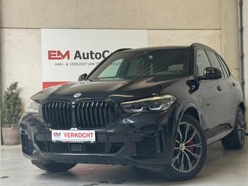BMW X5 45e 3.0 M Shadow PHEV 11/2022-Pano-CAM-Assist-CarPlay beschikbaar voor biedingen